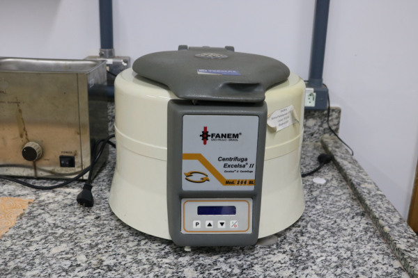 Centrífuga Excelsa II- modelo 206 BL
